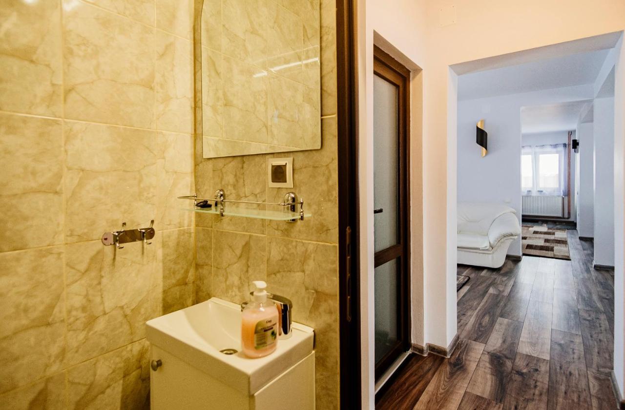 Casa Hugo Hotel Campulung Moldovenesc Ngoại thất bức ảnh